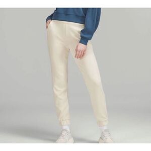 Lululemon Softstreme jogger sz8